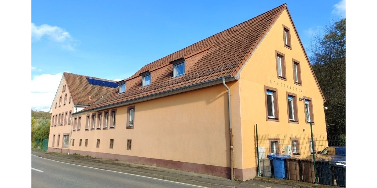 Westseite, Nebengebäude