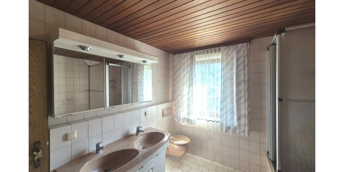Badezimmer 1