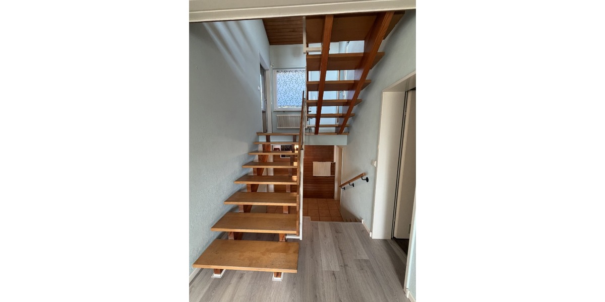 Treppe vom Wohnzimmer