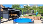 Großzügiges Wohnen für zwei Generationen: Poolbereich mit Poolbar und barrierefreiem EG - Zweifamilienhaus Katzweiler | Angebot:27159280