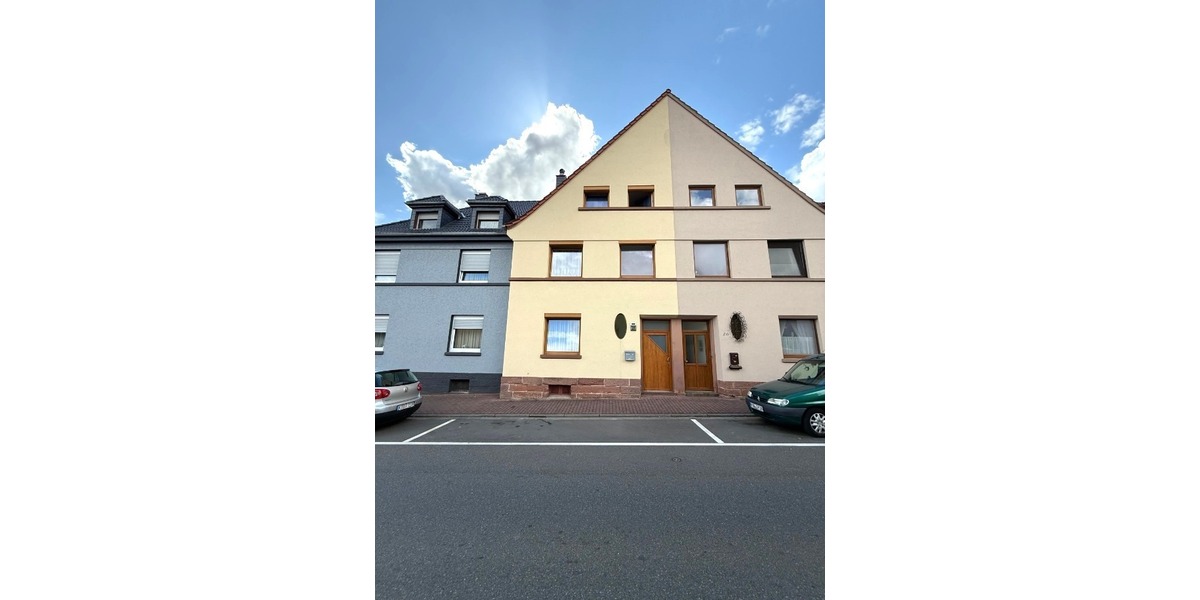 Straßenansicht