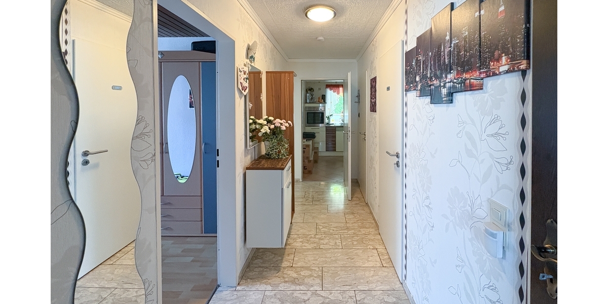 Flur 1.OG Wohnung links