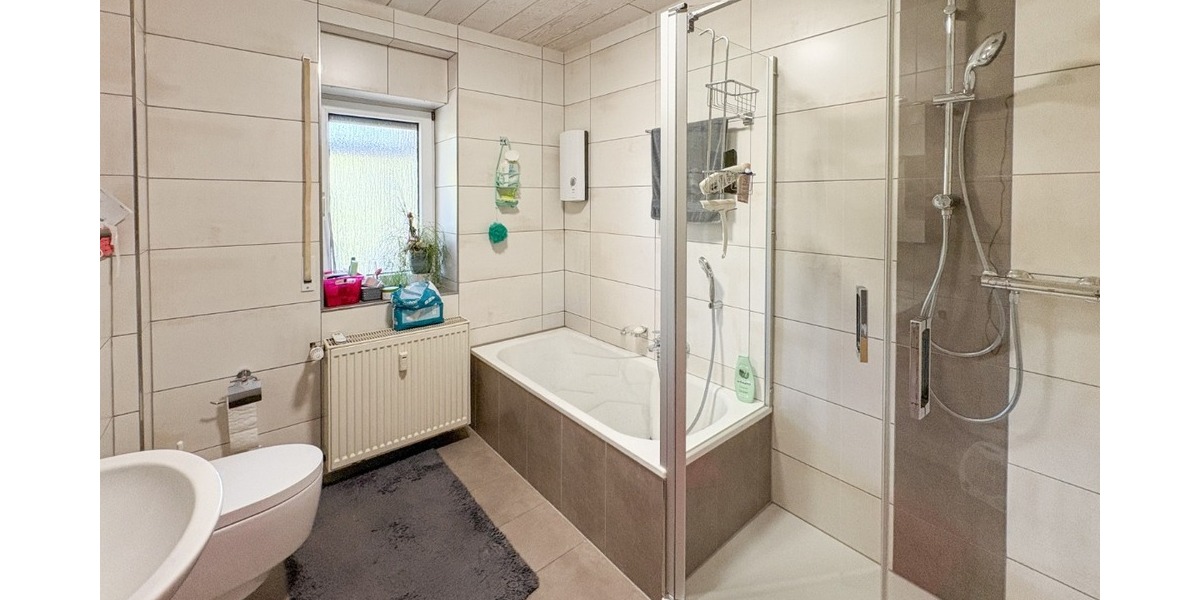 Badezimmer 1.OG Haupthaus