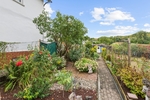 Vielseitiges Ein- bis Zweifamilienhaus: 8 Zimmer, 160 m², Traumgarten & Garage - Reihenendhaus Theisbergstegen | Angebot:27302035