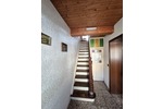 Vielseitiges Zweifamilienhaus mit Gewerbemöglichkeit, zahlreichen Stellplätzen u. idyllischem Garten - Zweifamilienhaus Friedelhausen Friedelhausen | Angebot:22137659