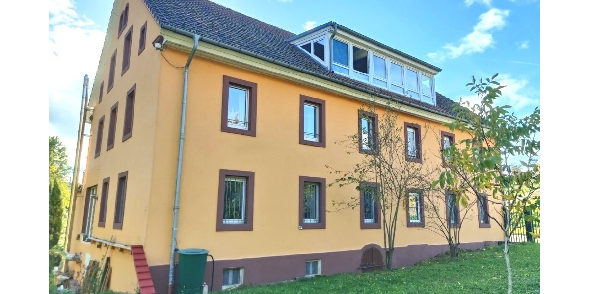 Nordseite Hauptgebäude mit Gaube