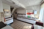 Vielseitiges Zweifamilienhaus mit Gewerbemöglichkeit, zahlreichen Stellplätzen u. idyllischem Garten - Zweifamilienhaus Friedelhausen Friedelhausen | Angebot:22137659