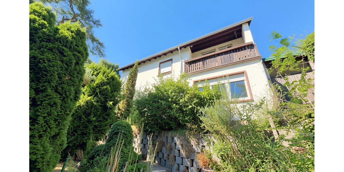 Potenzialstarkes Sanierungsobjekt: Freistehendes Ein- oder Zweifamilienhaus in Waldfischbach - Zweifamilienhaus Waldfischbach-Burgalben Rheinland-Pfalz | Angebot:27178787