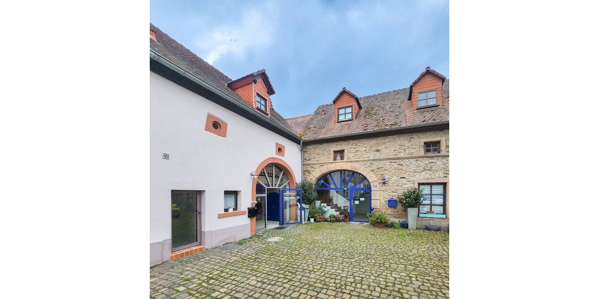 Zur Vermietung: Historisches Wohnen neu definiert – liebevoll saniertes Haus mit 180 m² in Altenglan - Reihenmittelhaus Altenglan | Angebot:26366100